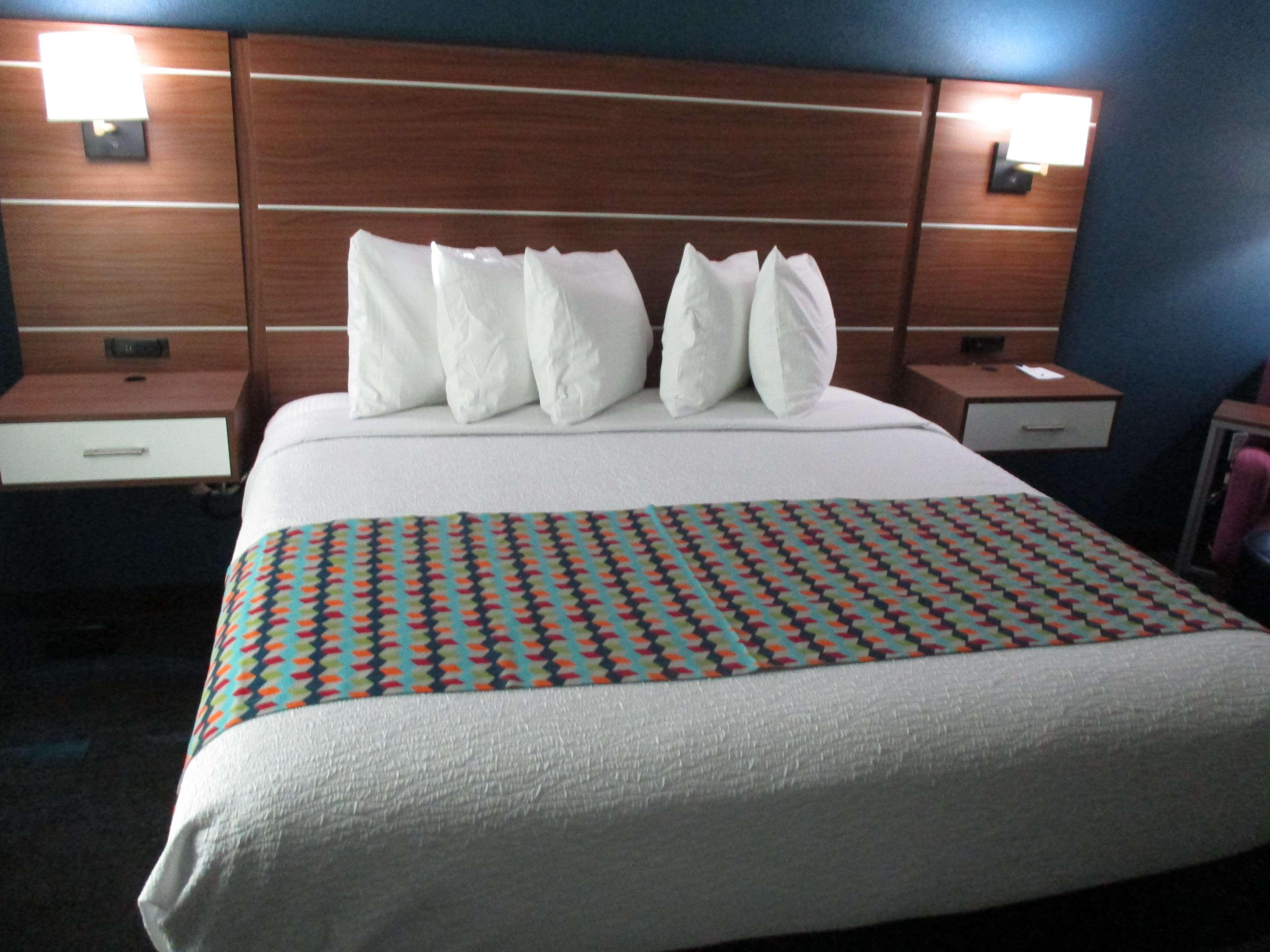 Best Western Plus Coweta'S 1St Hotel Bagian luar foto
