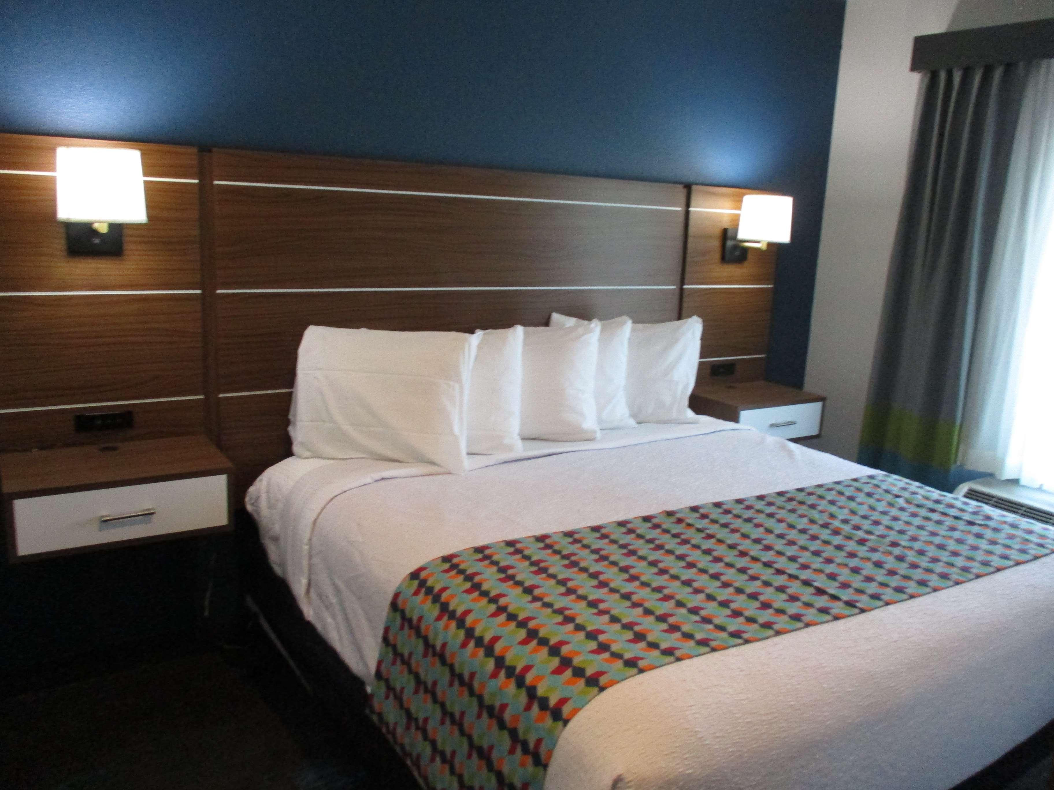 Best Western Plus Coweta'S 1St Hotel Bagian luar foto