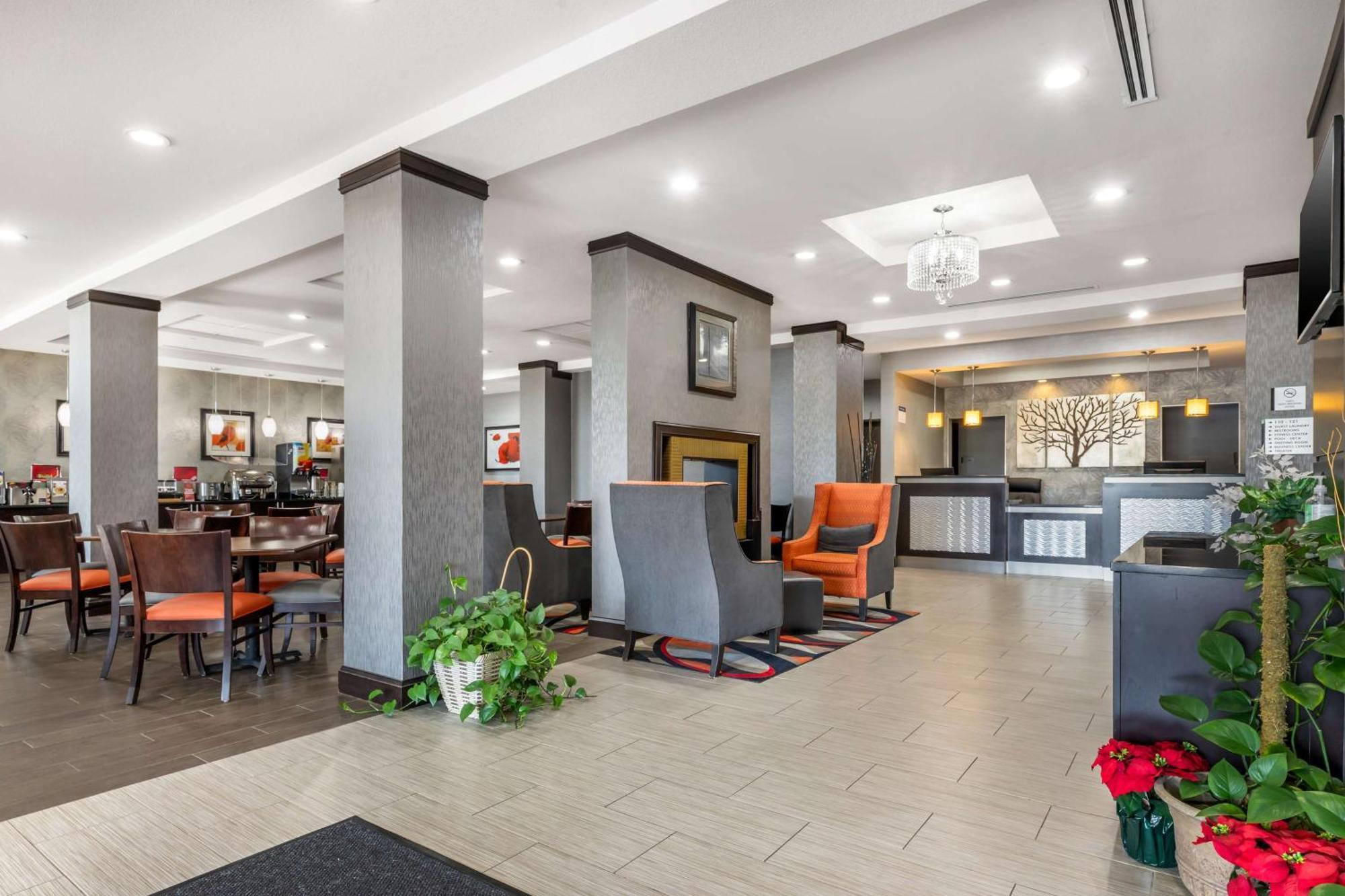 Best Western Plus Coweta'S 1St Hotel Bagian luar foto