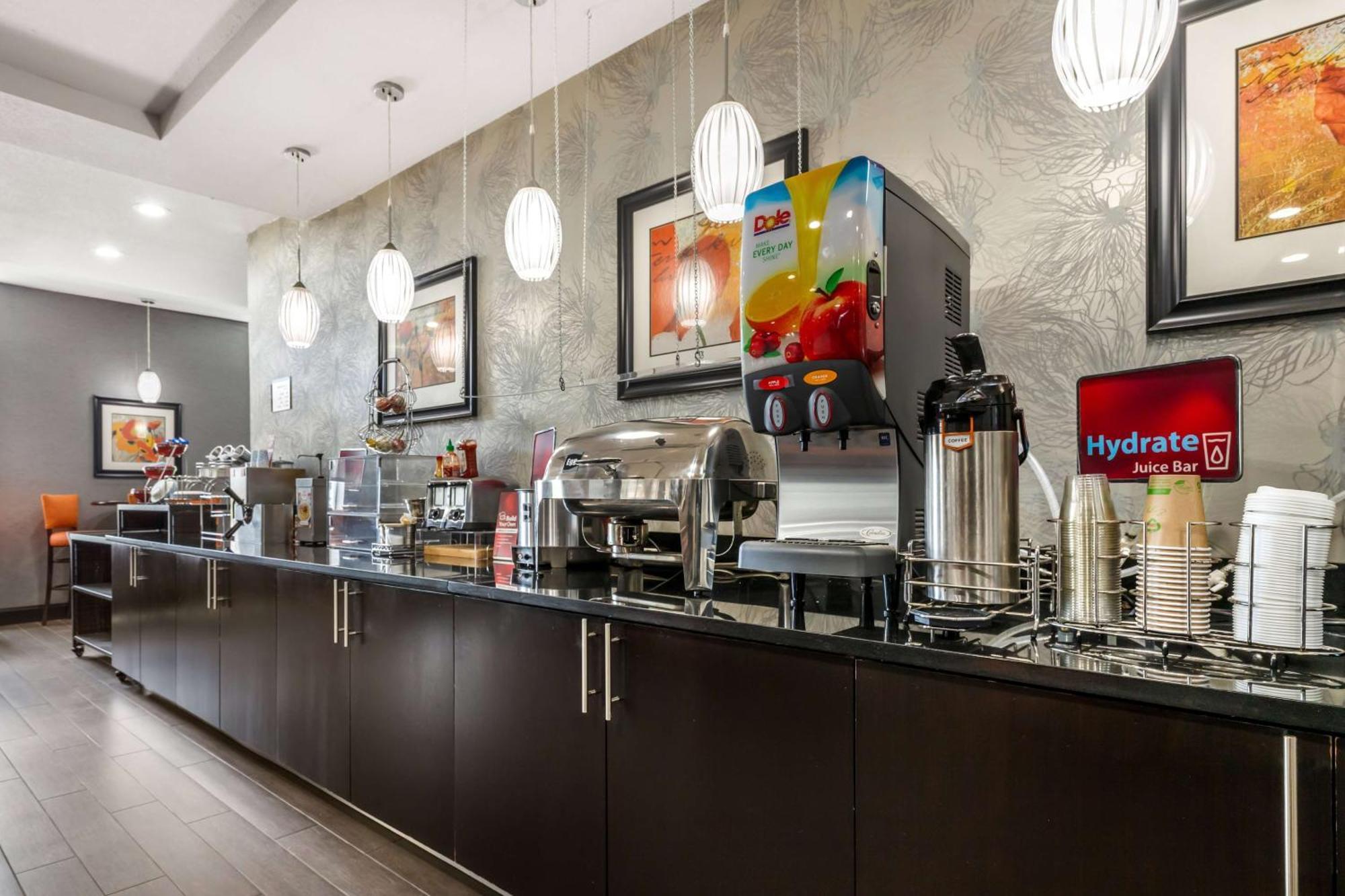 Best Western Plus Coweta'S 1St Hotel Bagian luar foto