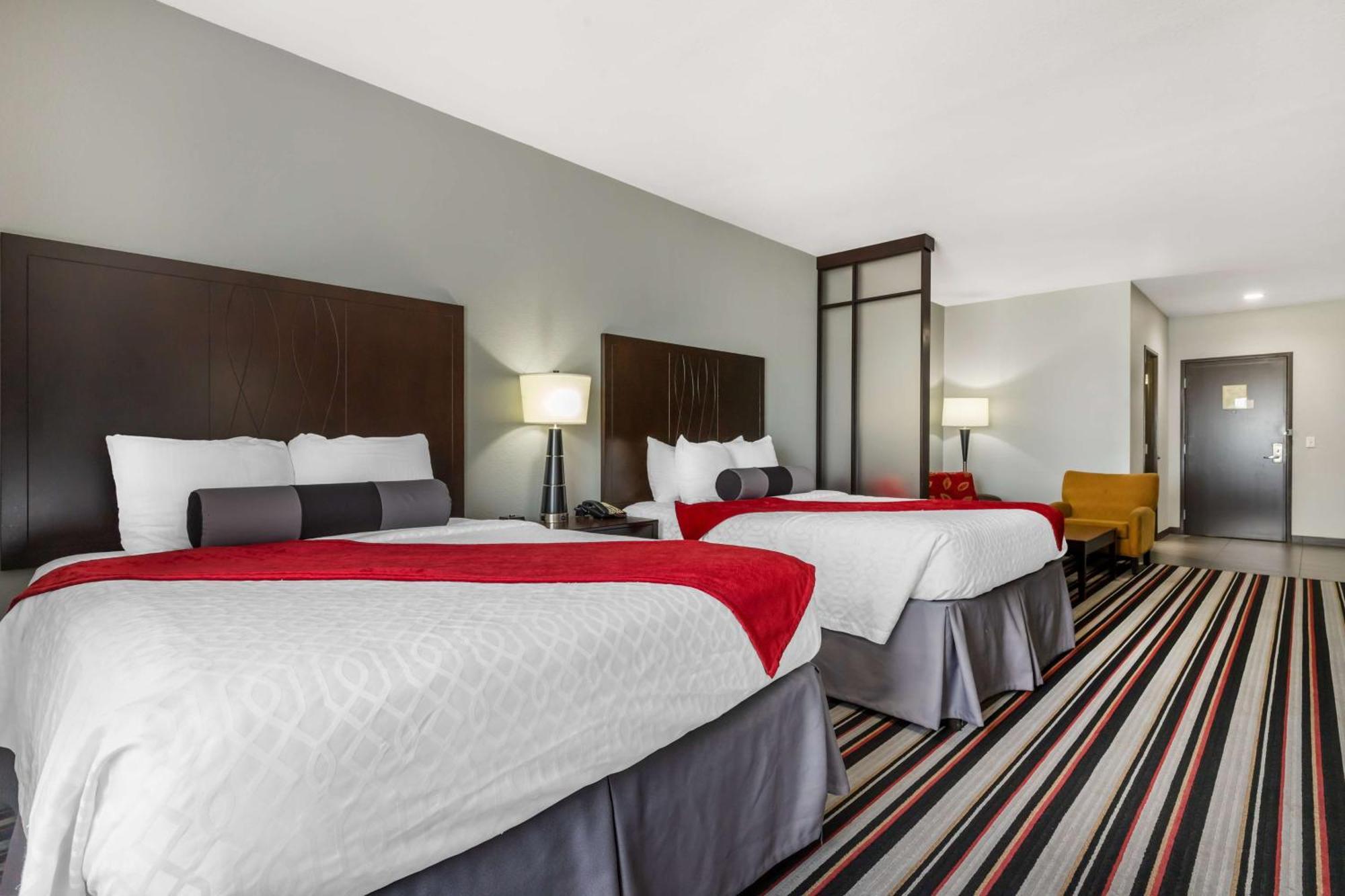 Best Western Plus Coweta'S 1St Hotel Bagian luar foto