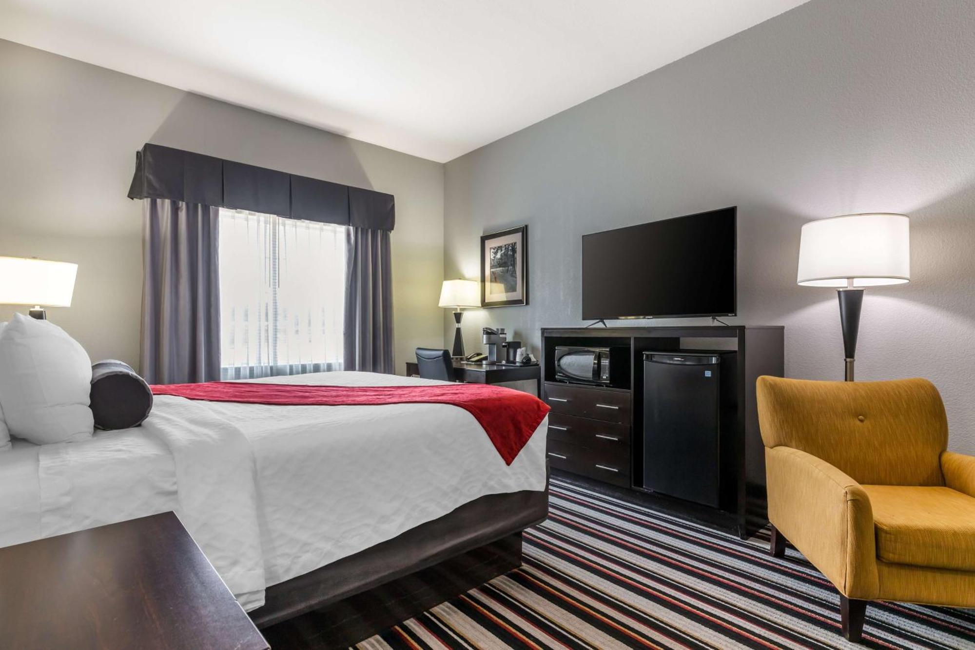 Best Western Plus Coweta'S 1St Hotel Bagian luar foto