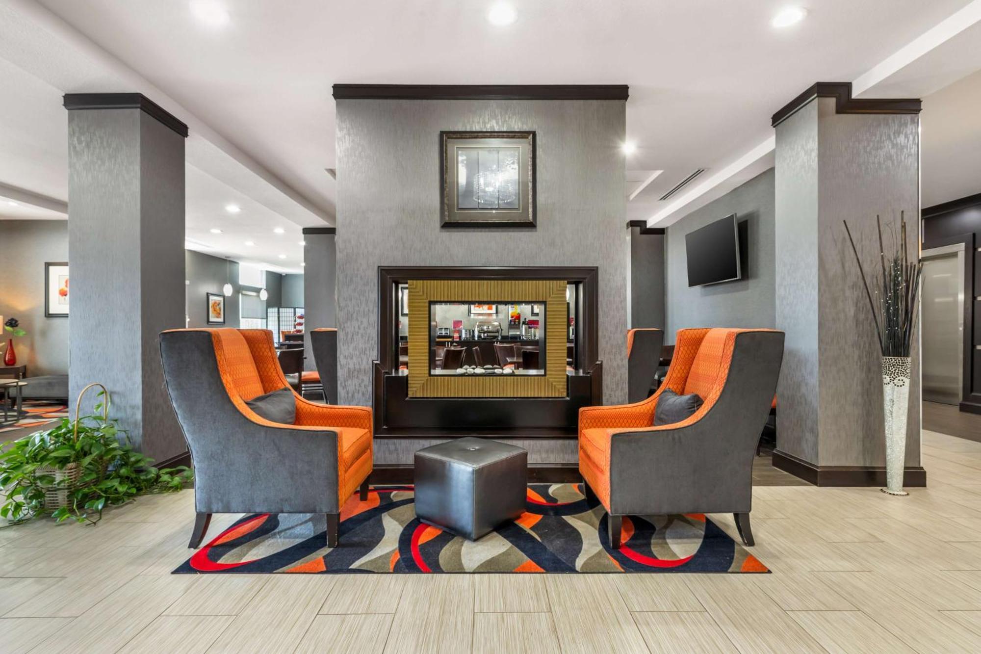 Best Western Plus Coweta'S 1St Hotel Bagian luar foto